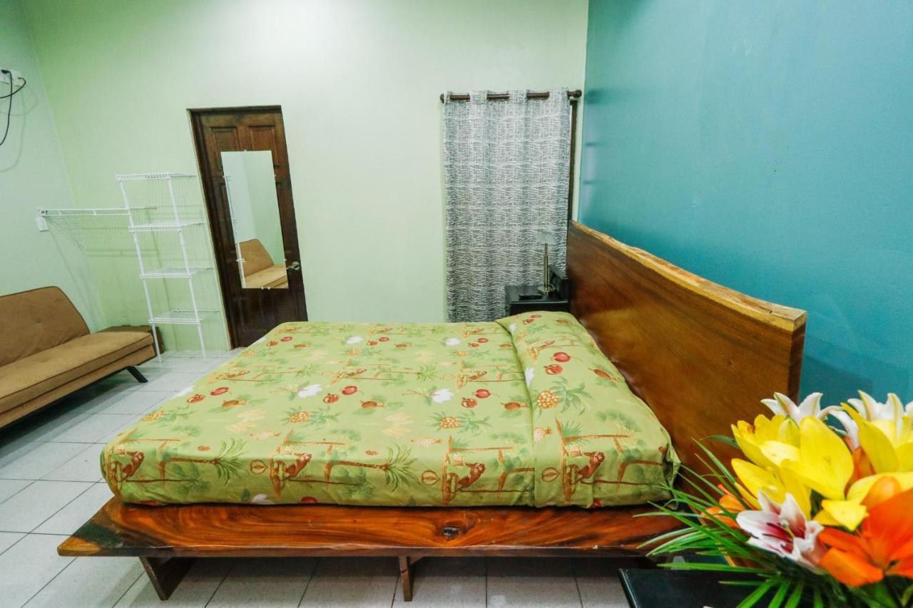 Oceanfront Hotel Verde Mar Direct Access To The Beach 마누엘안토니오 외부 사진